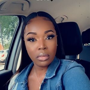 Meet your Posher, Saqueena